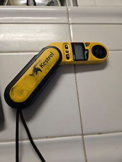 Kestrel 3500 Pocket Weather Meter / Anemometer (Yellow) - Used