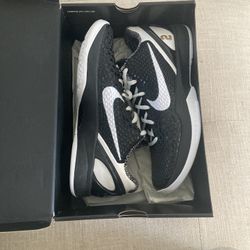 Kobe Mambacita Sweet 16