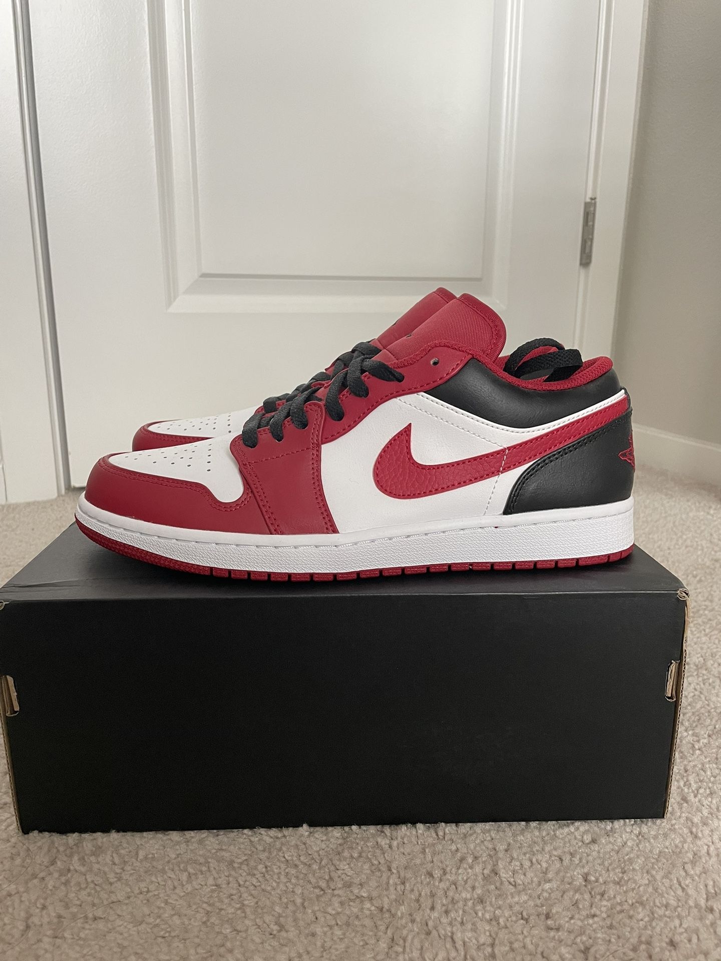 Air jordan 1 Low : Blk Wht Red (brand new! 10)