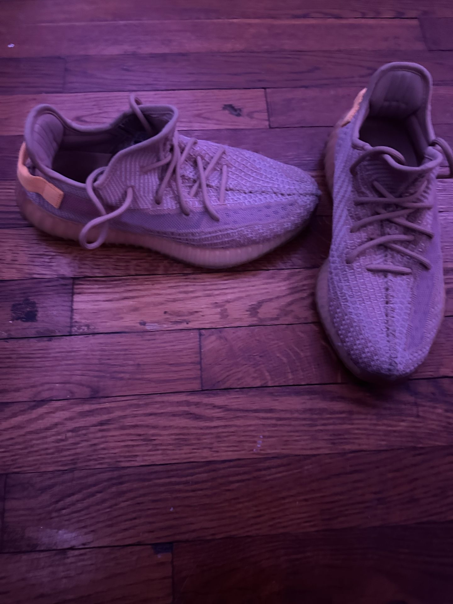 Yeezy 350 V2 Clay