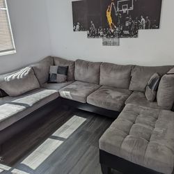 Black/Gray Couch 