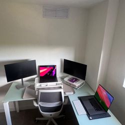 Modern White L-Desk – Like New