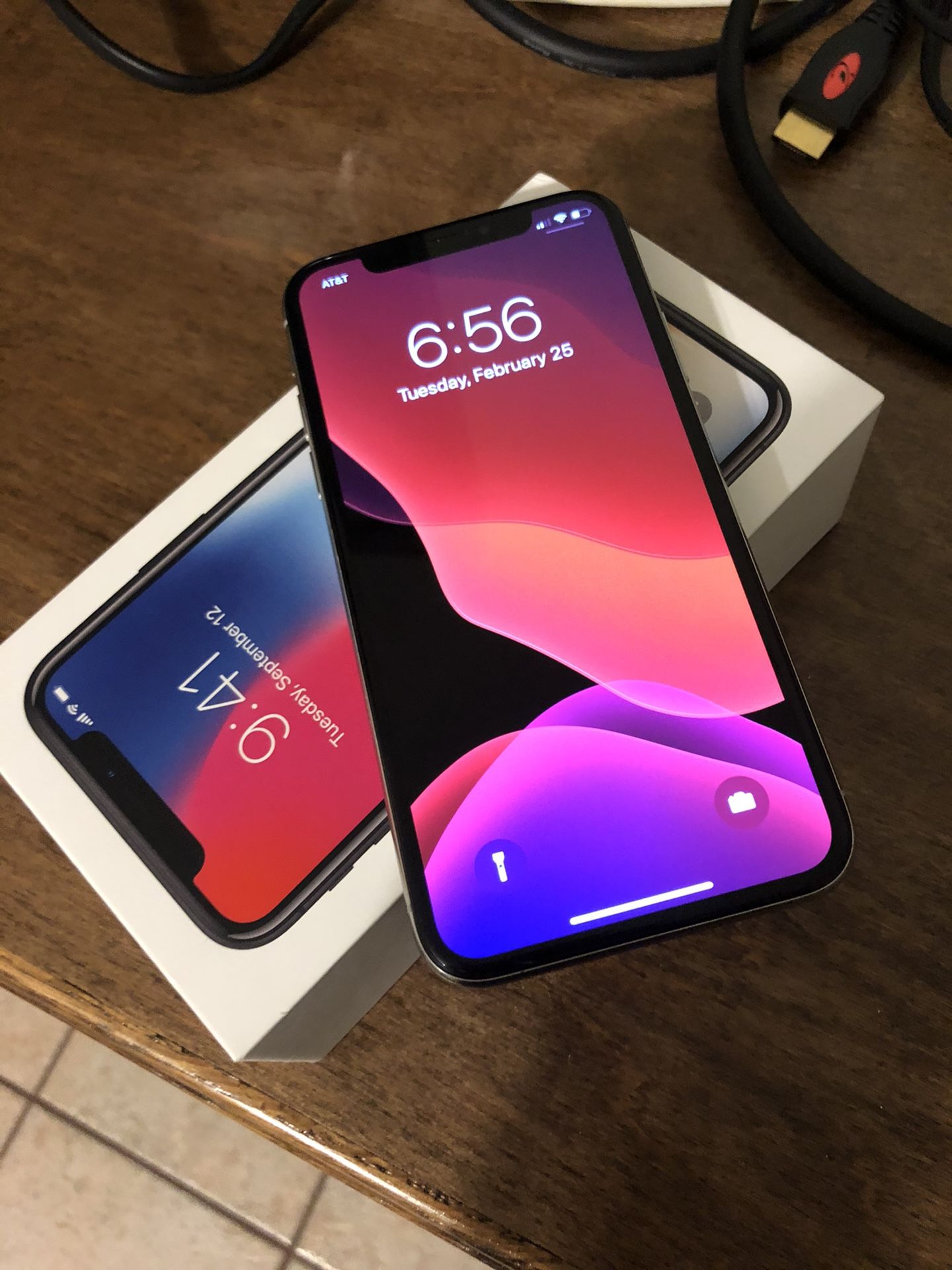 iPhone X AT&T