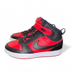 Youth Nike sneakers size 3