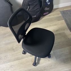 Office chair with cushion