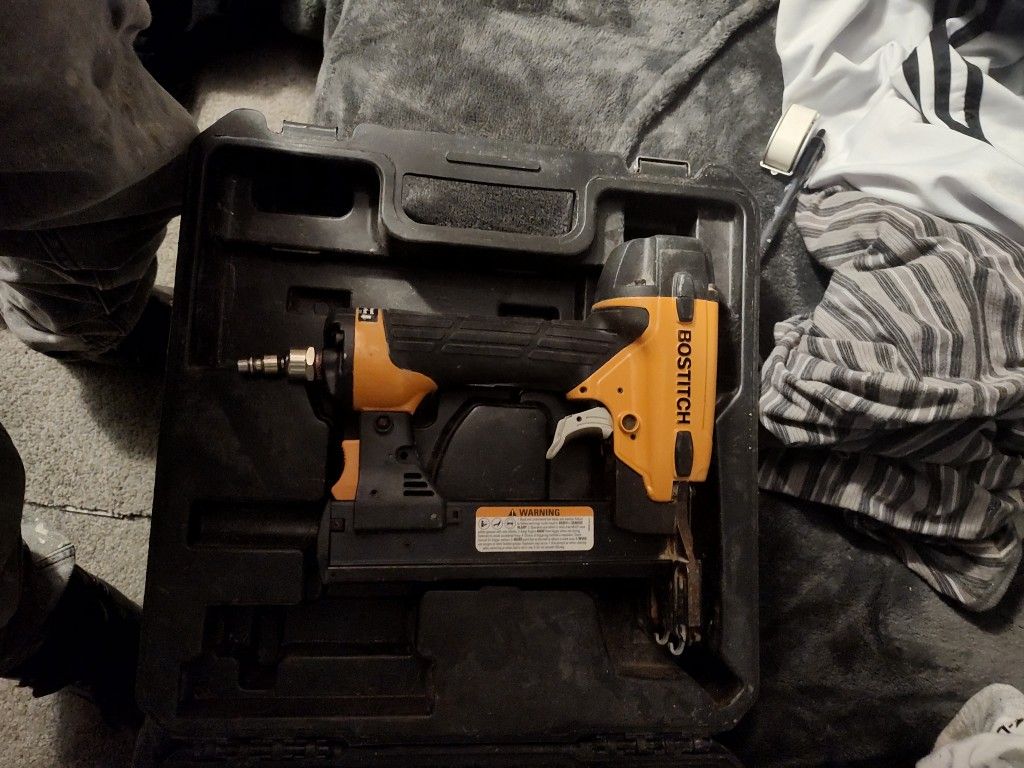 Air Staple Gun