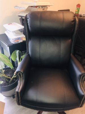 New And Used Chair For Sale In Elkhart In Offerup