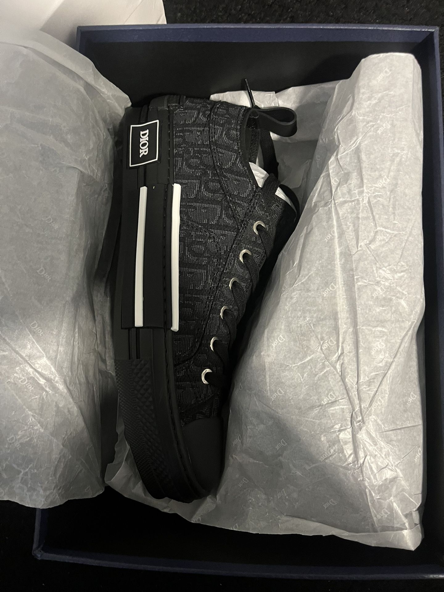Dior B23s