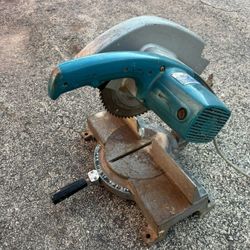 vintage Makita compact 10" miter saw