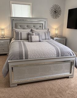 Beautiful 4-Piece Bedroom Set