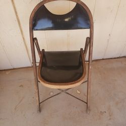 Nice Vintage/Antique Rounded Seat Folding Chair 