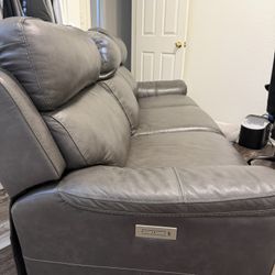 Leather Electric Reclining Couch With Charger USB’s 