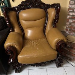 Living Room Set With Malbor Table