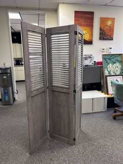3-Panel Wood Louvered Room Divider