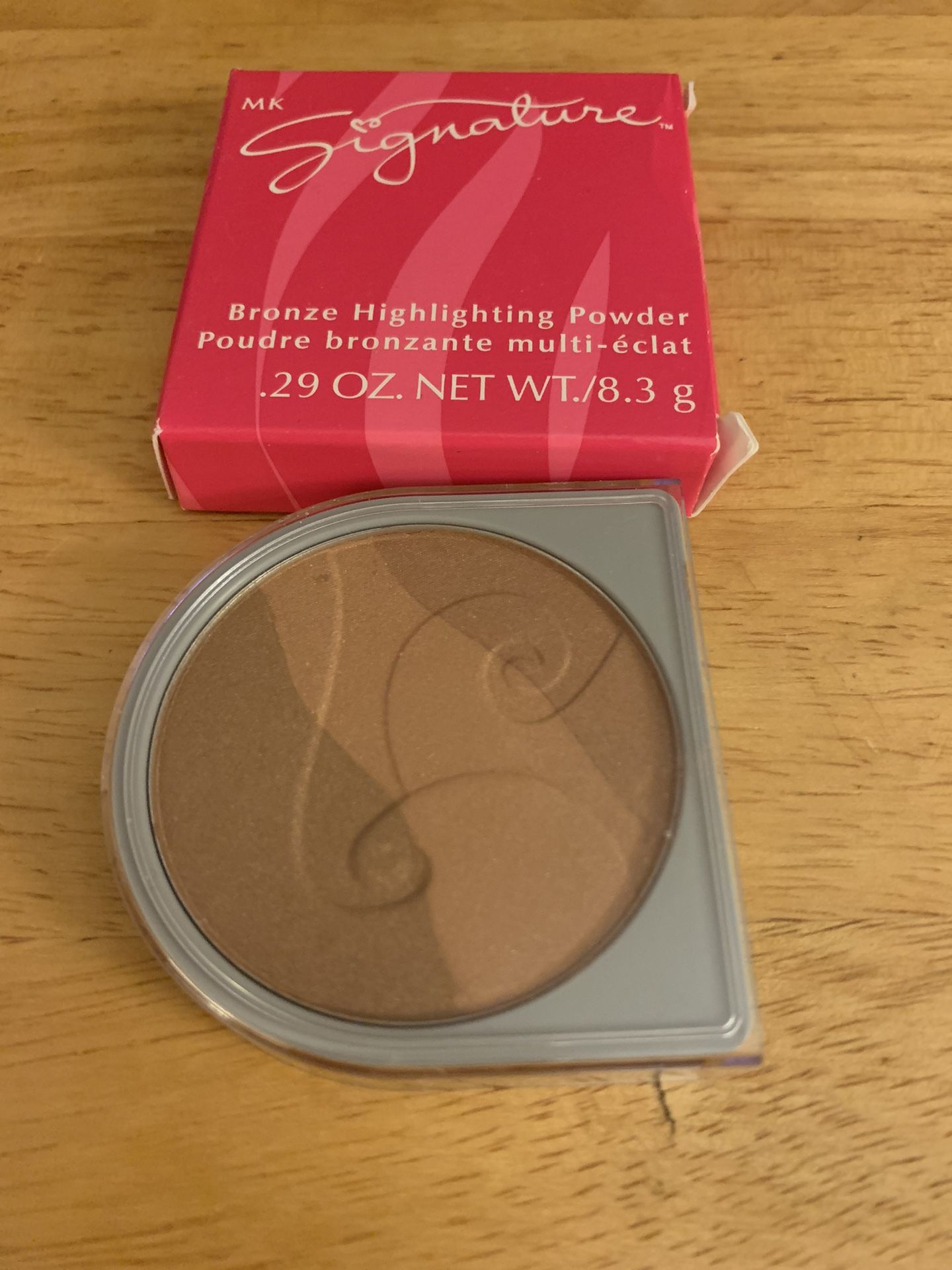 Mary Kay Bronze Highlighting Powder