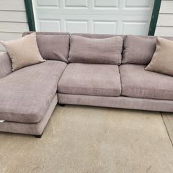 *FREE DELIVERY* Gray/Beige Sectional Couch
