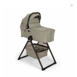 Demi Grow Bassinet and Stand In Hazelwood