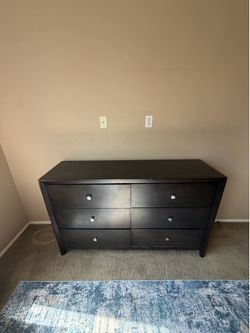 MOVE OUT SALE: LANE DRESSER