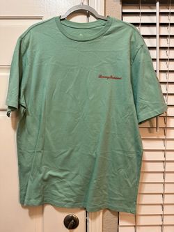 Tommy Bahama "Parrotal Guidance" T-Shirt Men's Size M - Color Dusty Aruba NWOT Price is firm, cash only