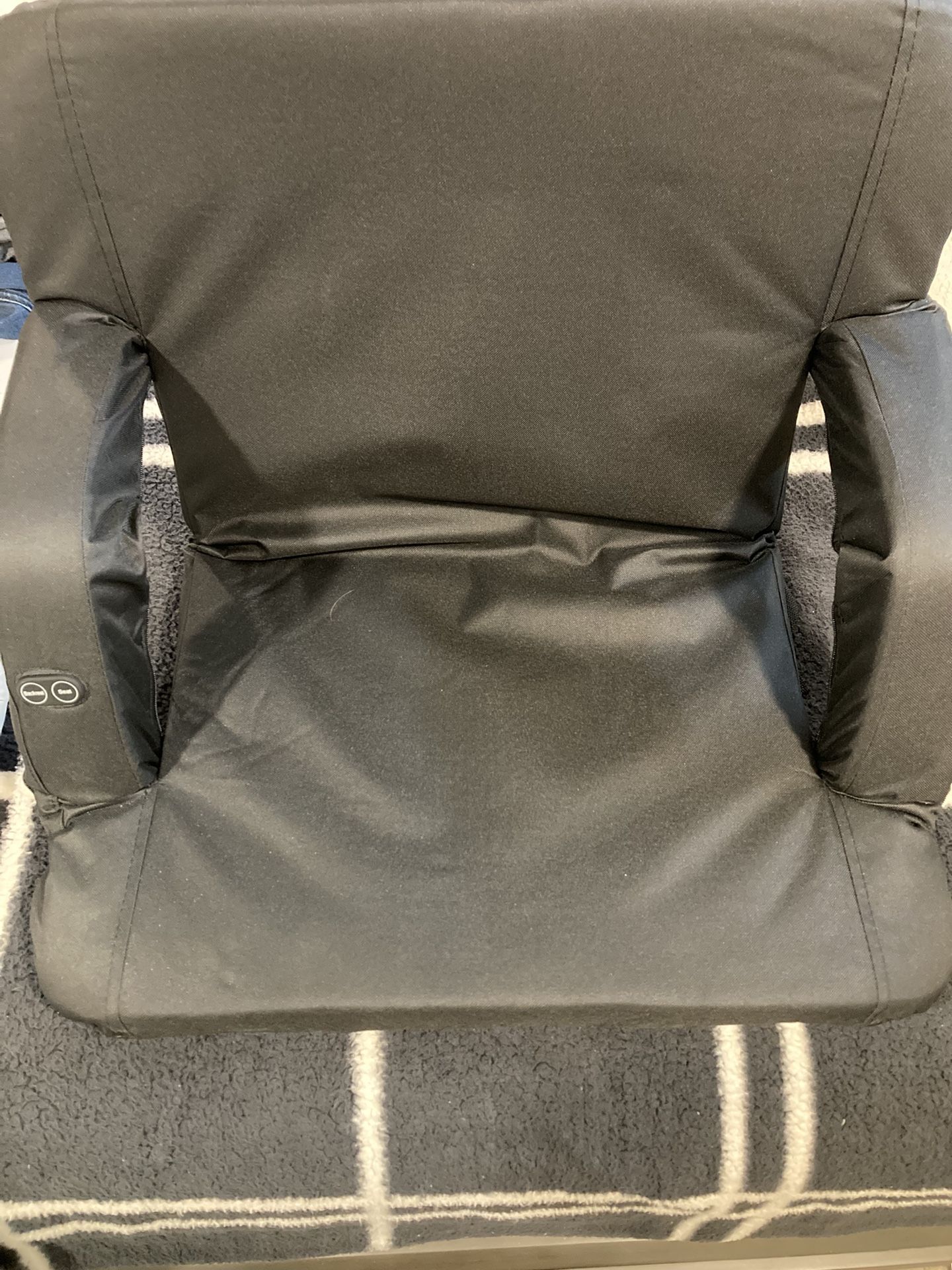 Fondgari Foldable Heated Stadium/Bleacher Seat (New)