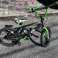 🚲 Next Surge Kids Bike – 18” Wheels 💚