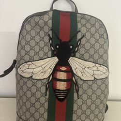 Gucci backpack (Real, Like New) 