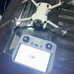 DJI Mini Pro 3