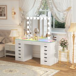 White Vanity Desk with Hollywood Mirror and Drawers
