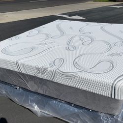 Full Organic Hybrid Cool Gel Memory Foam Mattress!!