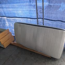 Twin Size Bedframe/Mattress 