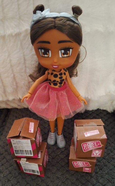 Boxy Girl New