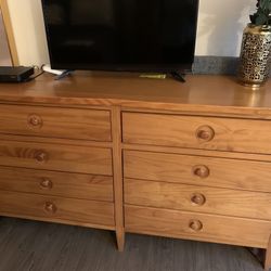 Bedroom Dresser with Detachable Mirror