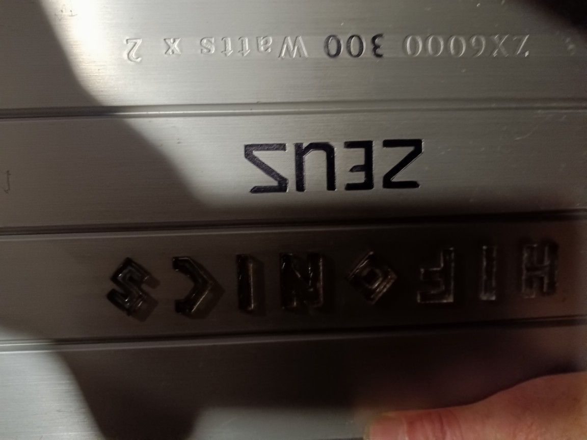 Hifonics Zues ZX 6000 Amp