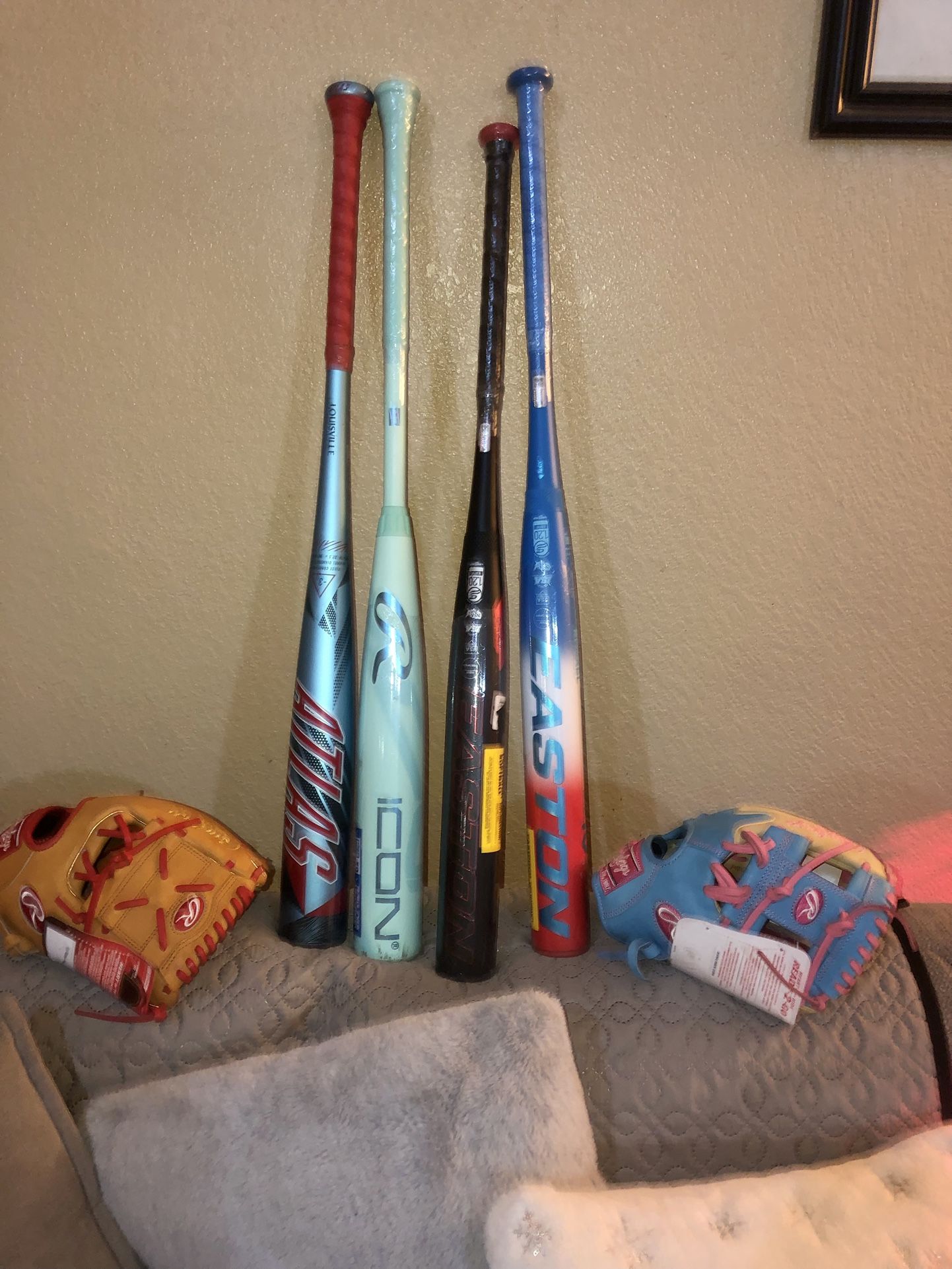 NEW Bl& FAST-PITCH SOFTBALL BATS & GLOVES