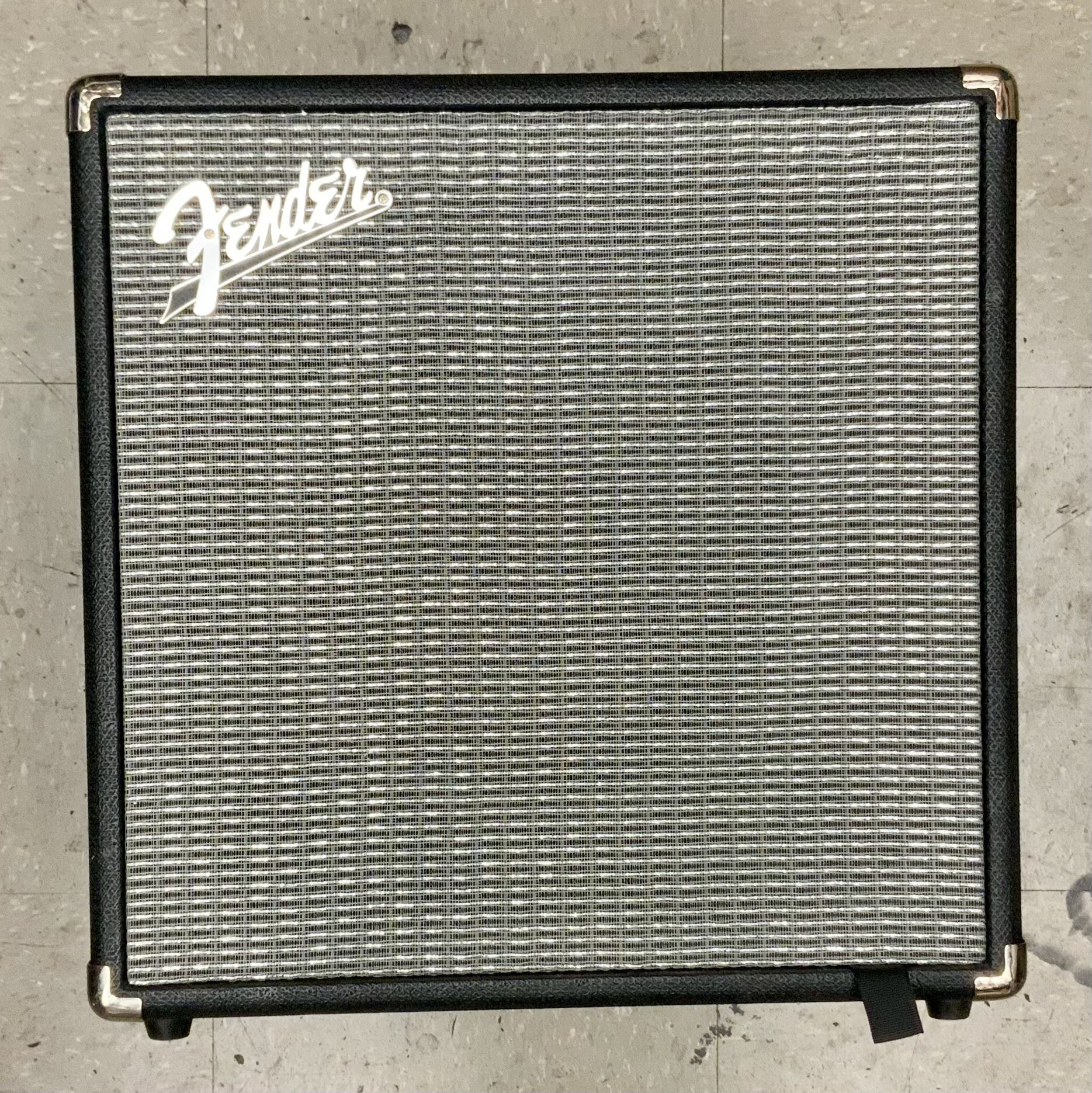 Fender Rumble 40 Guitar Amp Amplifier 40 1x10 110w Watt Bass Musical Instrument Music Audio Sound Studio Lightweight Gain Drive Level Treble