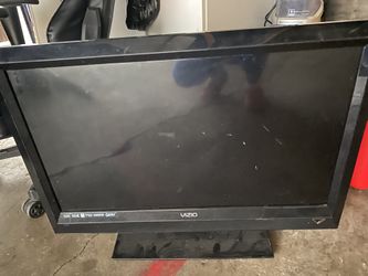 Estoi Vendiendo Esta Television En Buenas Condisiones 30 X20 Pulgadas Estoi Pidiendo 25