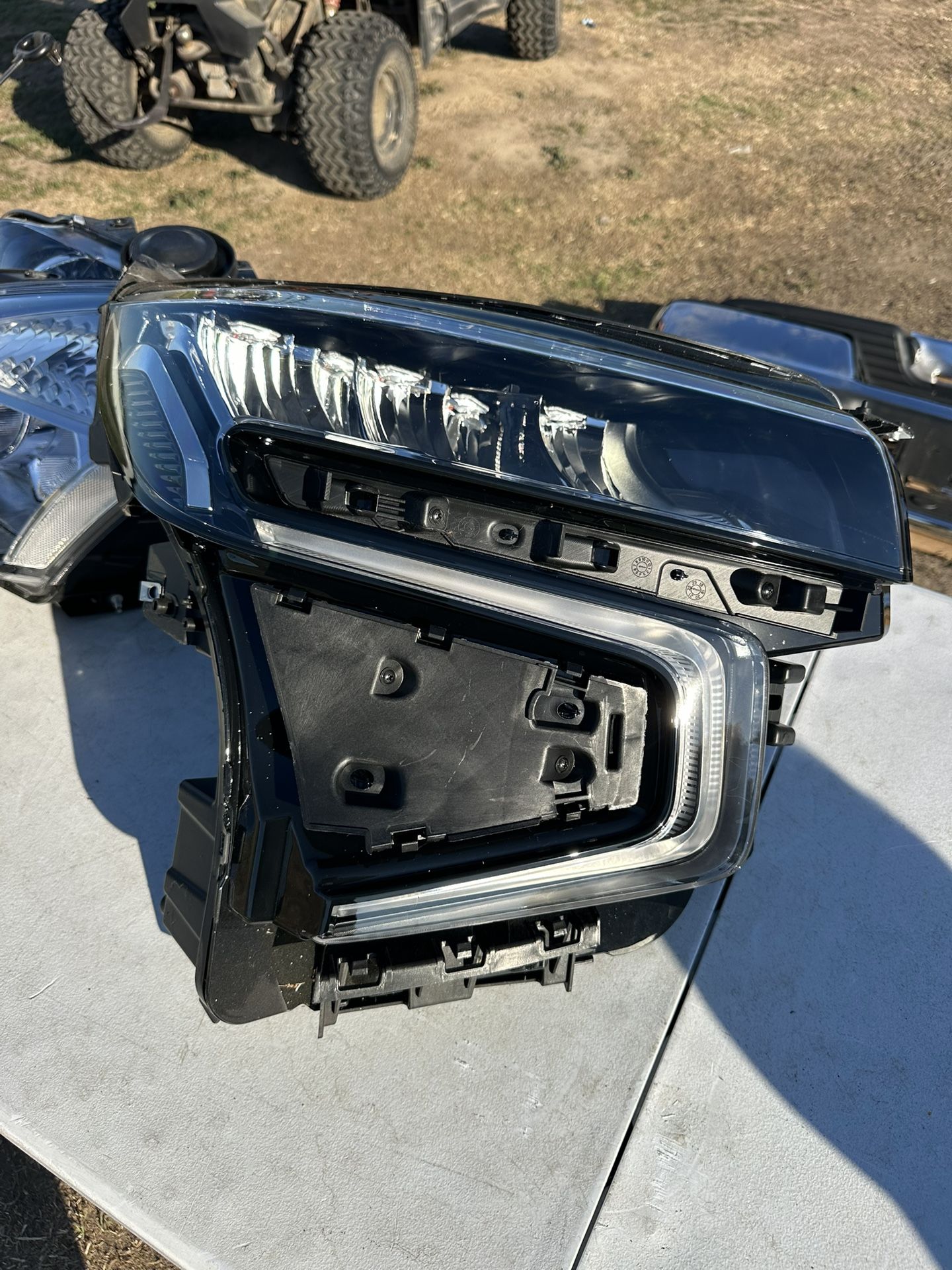 21-24 Chevy Tahoe Suburban Passenger Headlight New