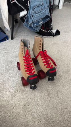 Boardwalk skates (size 7)