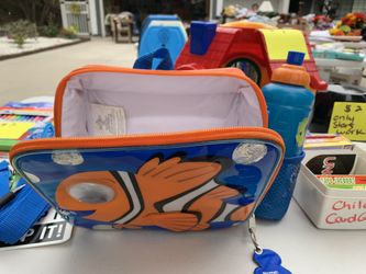 Lunch box with water bottle