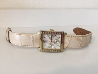 WOMENS GUESS WATCH