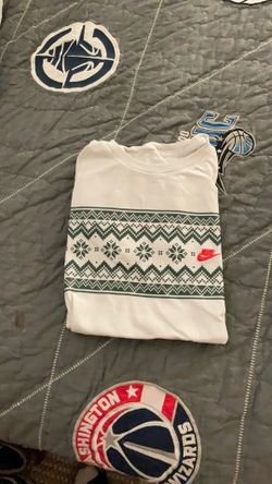 Men’s Nike Christmas Tee SIZE SMALL
