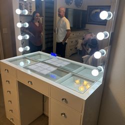New Bluetooth Makeup Vanity 