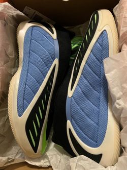 Anthony Edward’s size 9.5