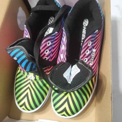 Size 5y Heelys