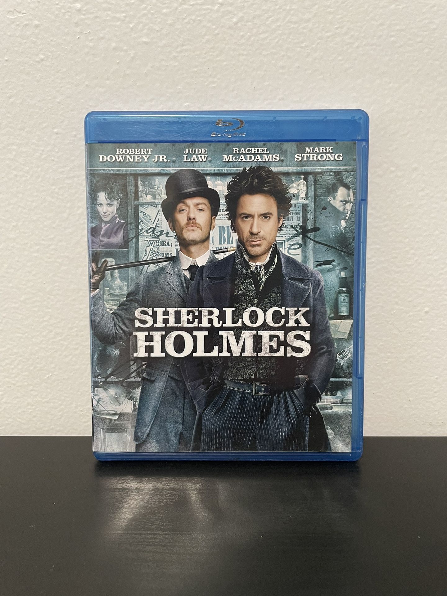 Sherlock Holmes Blu-Ray Movie Robert Downey Jude Law 2010