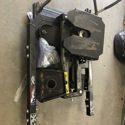 Pull Rite 24k Slide 5th Wheel Hitch, Make An Offer