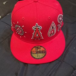 New Era Angels 7 1/2 Paisley Hat