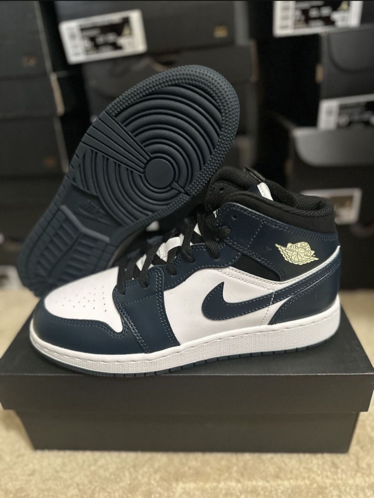 Nike Air Jordan 1 Mid Armory Navy White Black 554725-411 GS Size 6Y/7.5 Womens Brand New