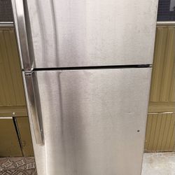Refrigerator (GE) Works Great 