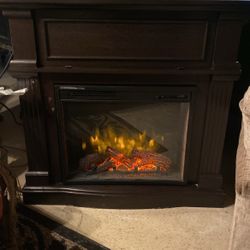 Beautiful FIREPLACE. ( Large Mantle To Hang Stockings)